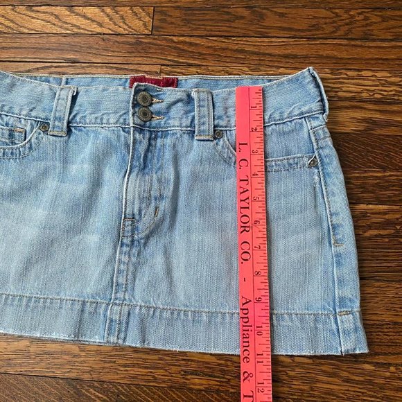 SOLD ❣️
2000s iconic mini denim skirt - Picture 5 of 6